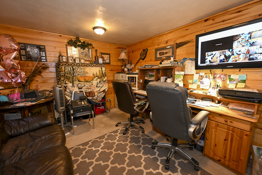 W7916 Highway 70, Spooner, WI à vendre - Photo de l’immeuble – Image 2 sur 50