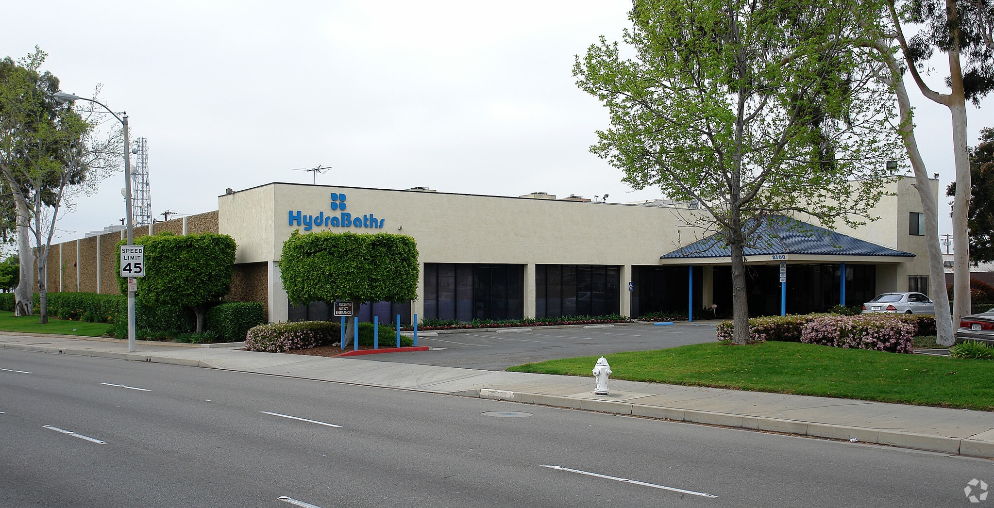 2100 S Fairview St, Santa Ana, CA à louer Photo principale– Image 1 sur 4