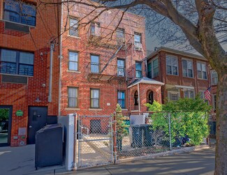 Plus de détails pour 661 E 222nd St, Bronx, NY - Logement à vendre
