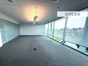 2100 S Oak St, Champaign, IL à louer Photo intérieure– Image 1 sur 1