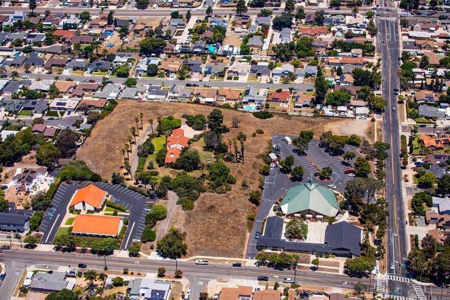 33 I St, Chula Vista, CA à vendre - Aérien – Image 2 sur 5