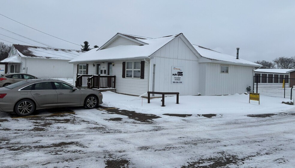 1003 N Saginaw St, Durand, MI à louer - Photo de l’immeuble – Image 2 sur 5