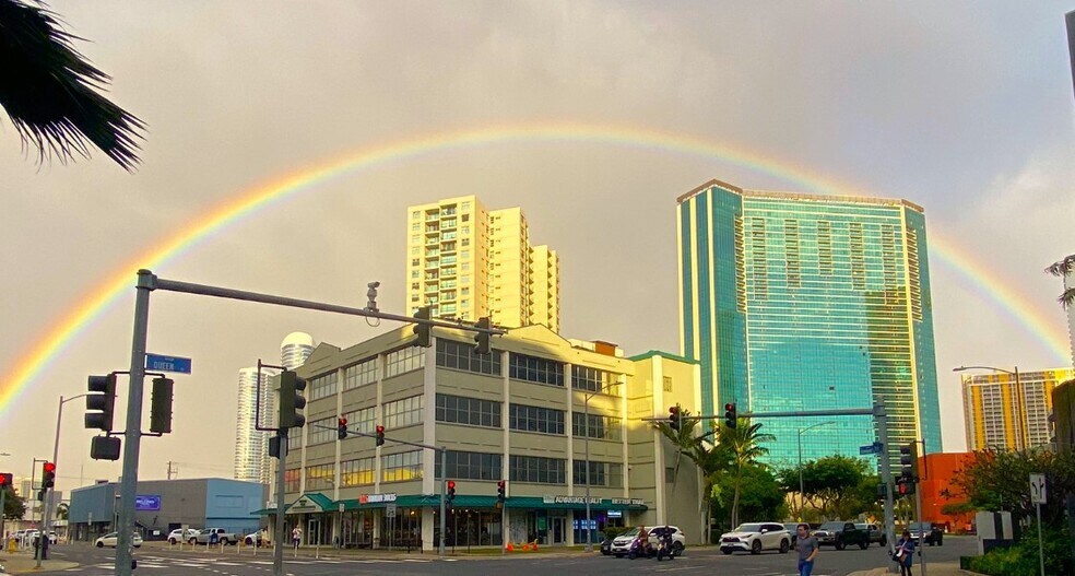 401 Kamakee St, Honolulu, HI à vendre - Photo de l’immeuble – Image 1 sur 32