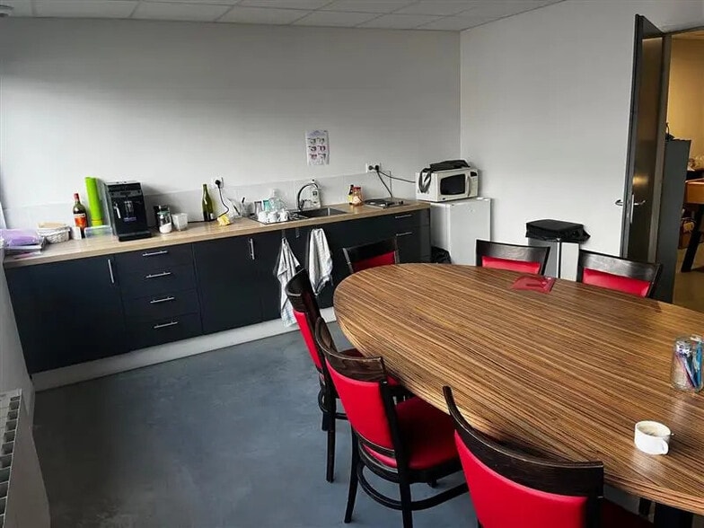 Local d’activités dans Joué-lès-Tours à louer - Photo intérieure – Image 3 sur 7