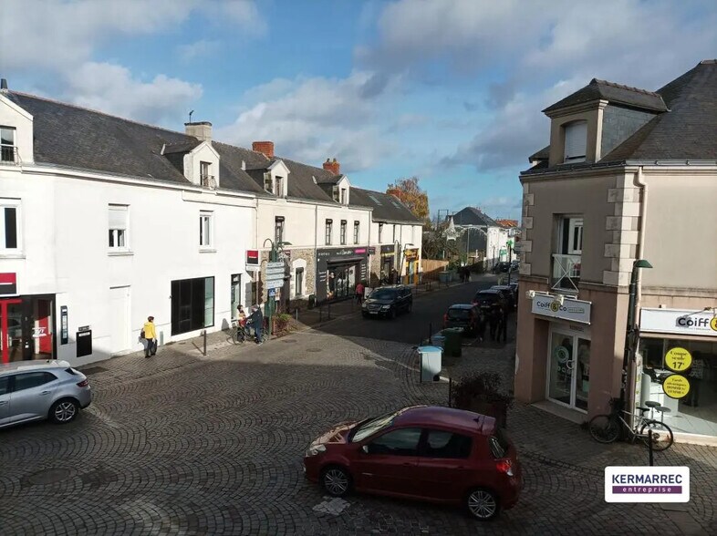 Bureau dans Carquefou à louer - Photo de l’immeuble – Image 1 sur 4