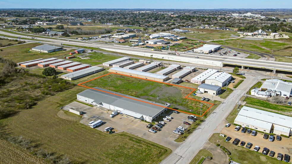 Handley St and HWY 290, Brenham, TX à louer - Photo principale – Image 1 sur 12