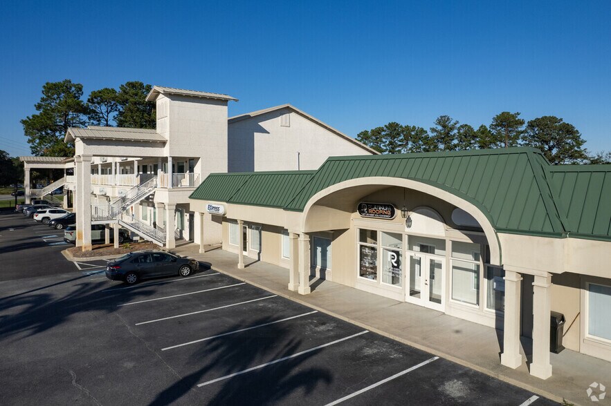 664 Scranton Rd, Brunswick, GA à louer - Photo de l’immeuble – Image 3 sur 3