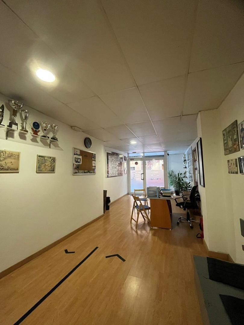 Immeuble residentiel dans Barcelone, Barcelona à vendre Photo intérieure– Image 1 sur 2