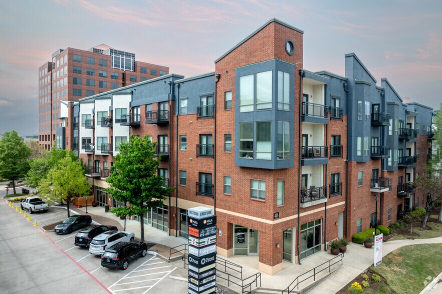 1851 N Greenville Ave, Richardson, TX à louer - Photo de l’immeuble – Image 2 sur 4