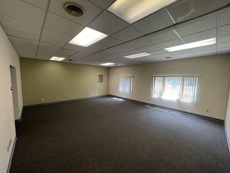 1700 Tainter St, Menomonie, WI à louer - Photo intérieure – Image 2 sur 7