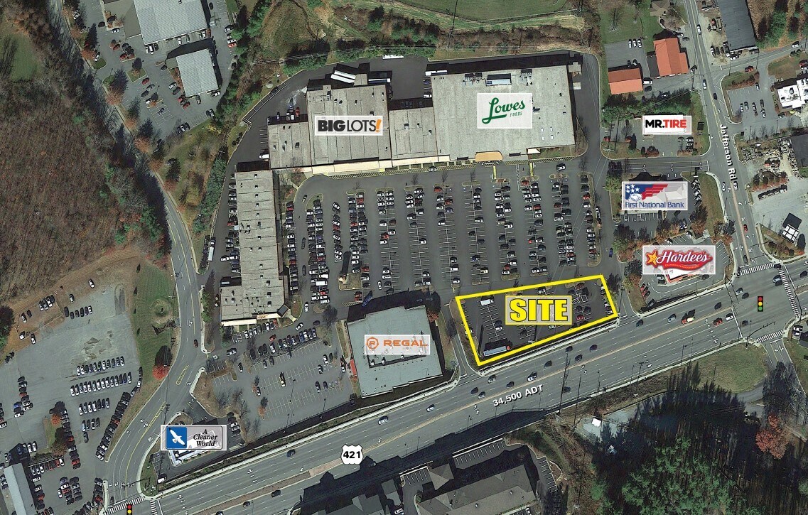 New Market Center, Boone, NC à louer Aérien– Image 1 sur 4