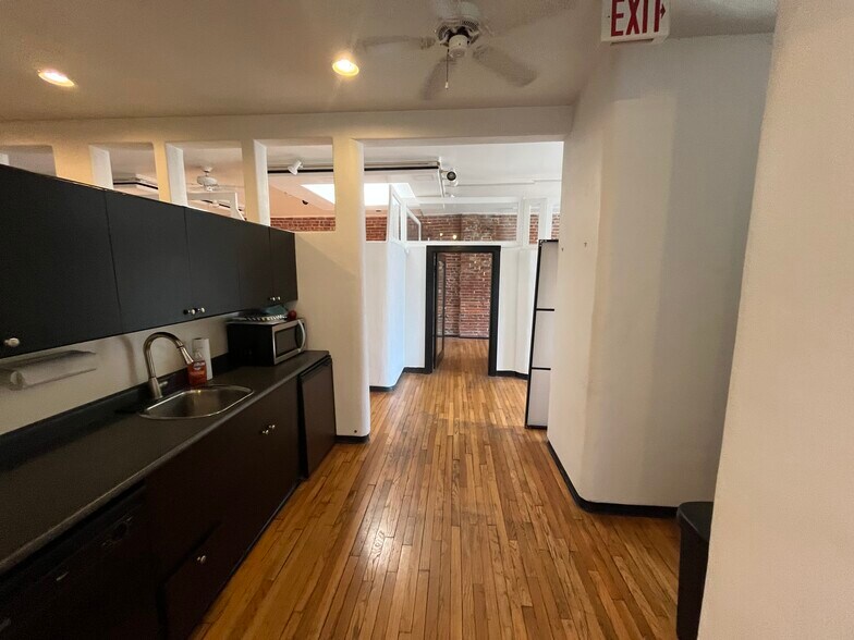 505 Walnut St, Kansas City, MO à louer - Photo de l’immeuble – Image 2 sur 11