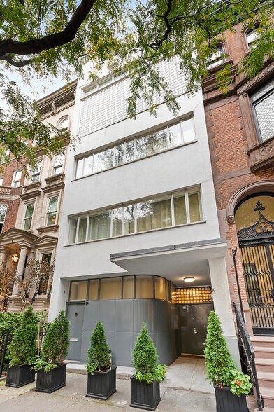 32 E 74th St, New York, NY à vendre - Photo de l’immeuble – Image 3 sur 16