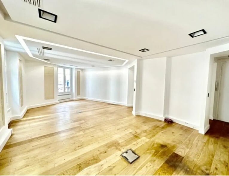 Bureau dans Paris à louer - Photo de l’immeuble – Image 3 sur 5