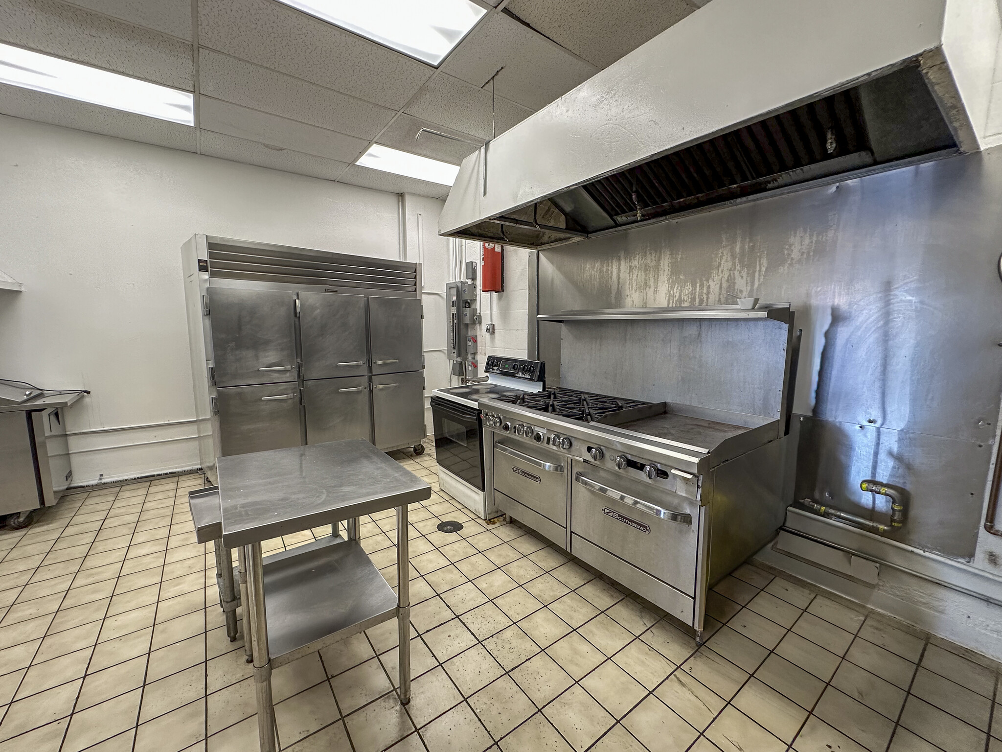 823 California Ave, Wahiawa, HI à louer Photo intérieure– Image 1 sur 6