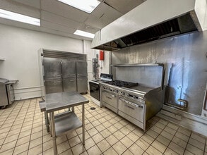 823 California Ave, Wahiawa, HI à louer Photo intérieure– Image 1 sur 6