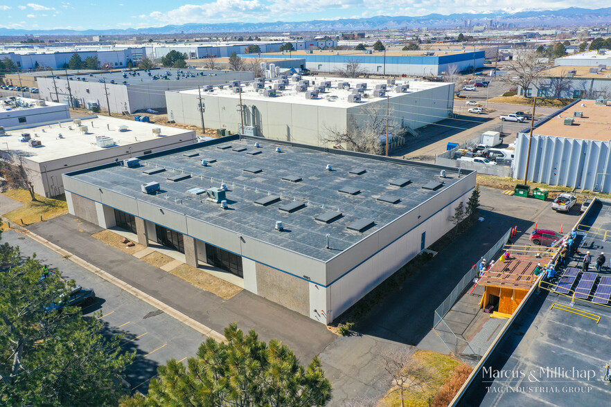 4825 Oakland St, Denver, CO à vendre - Photo de l’immeuble – Image 1 sur 9