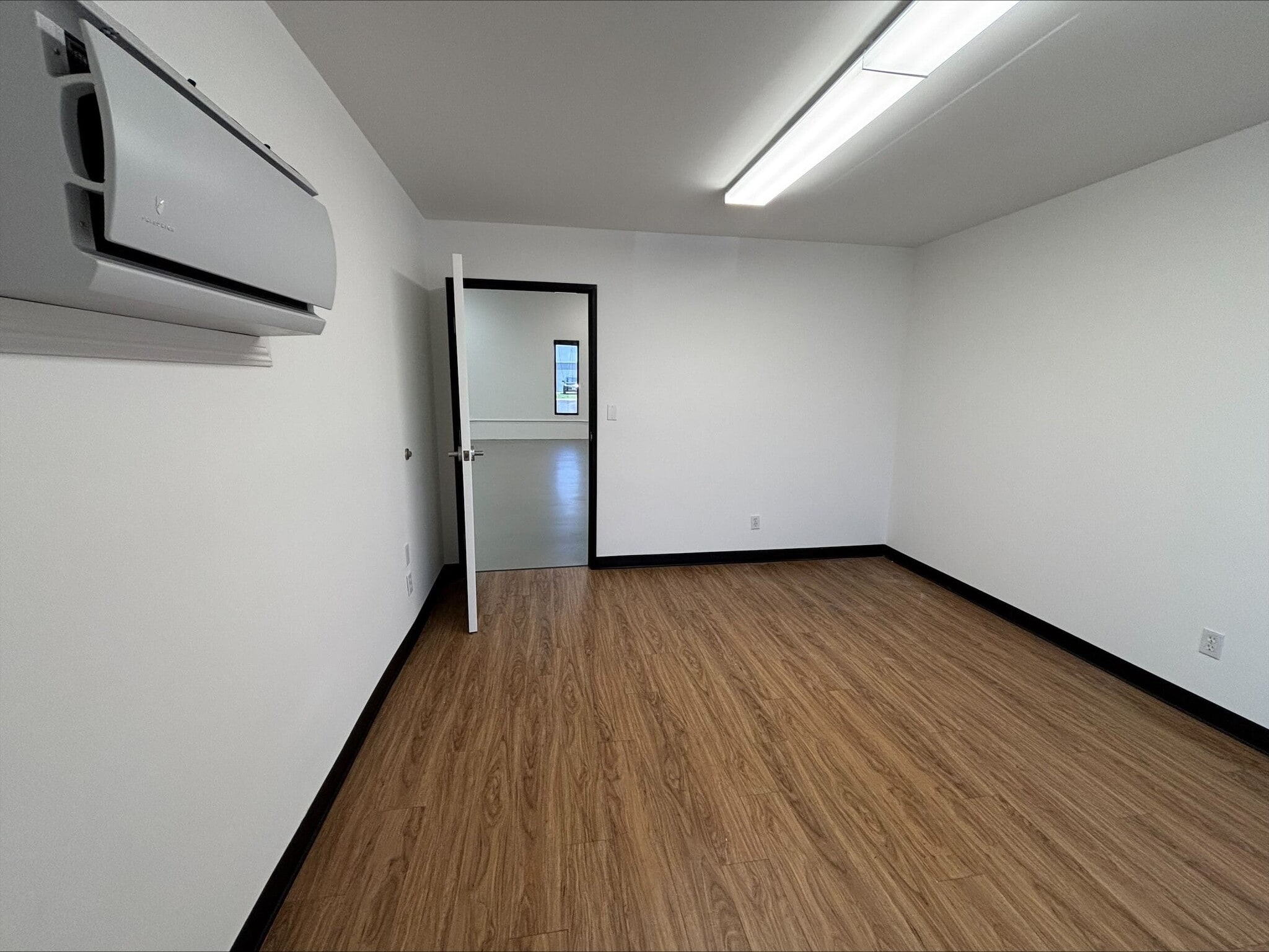 2730 Monterey St, Torrance, CA à louer Photo intérieure– Image 1 sur 2