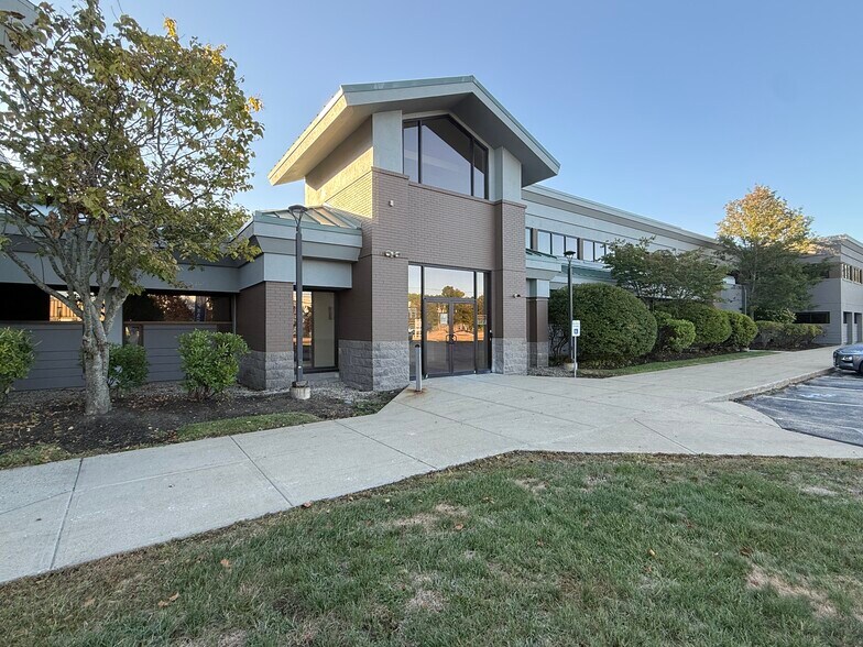 100 Borthwick Ave, Portsmouth, NH à louer - Photo de l’immeuble – Image 2 sur 6