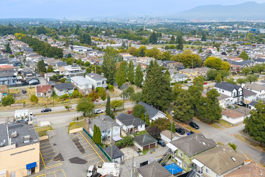 4424 Rupert St, Vancouver, BC à vendre - Photo de la construction – Image 2 sur 4