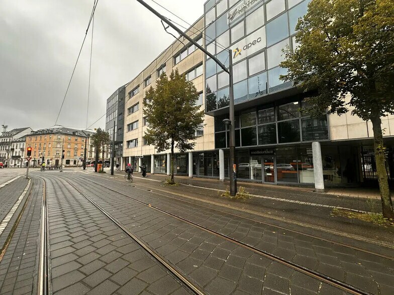 Local commercial dans Strasbourg à louer - Photo de l’immeuble – Image 2 sur 7
