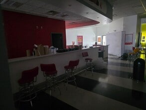 440 US Highway 130, East Windsor, NJ à louer Photo intérieure– Image 2 sur 14