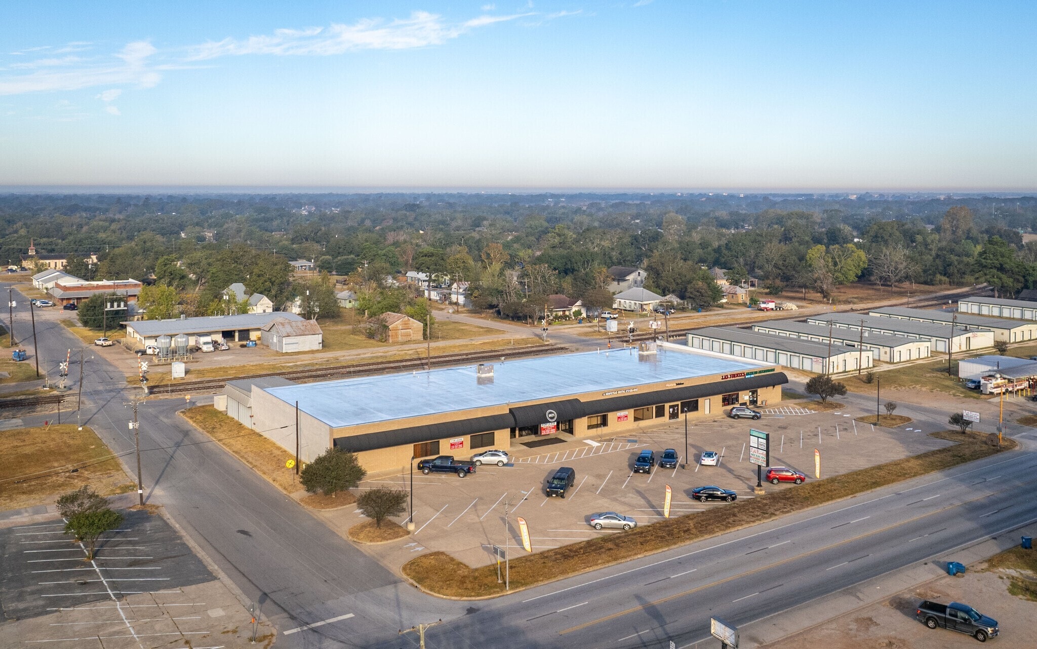 630 10th St, Hempstead, TX à louer Photo de l’immeuble– Image 1 sur 7