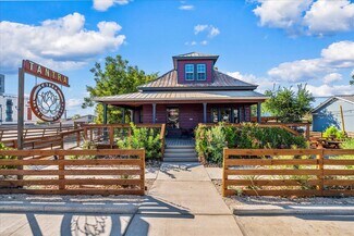 Plus de détails pour 217 W Hopkins St, San Marcos, TX - Local commercial à vendre
