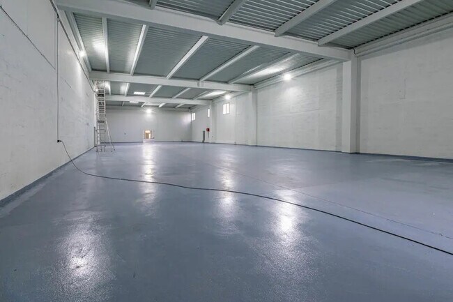 Plus de détails pour Industriel/Logistique à louer