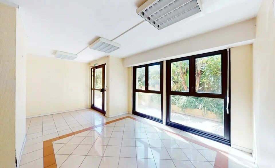 Bureau dans Nice à vendre Photo de l’immeuble– Image 1 sur 10