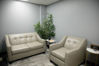 828 Dulaney Valley Rd, Towson, MD à louer Photo intérieure– Image 2 sur 7