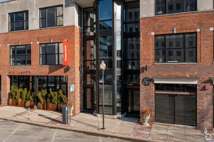 233 E Main St, Lexington, KY à louer - Photo de l’immeuble – Image 1 sur 12