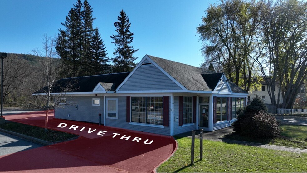 2781 US Route 5 N, Windsor, VT à louer - Photo de l’immeuble – Image 1 sur 20