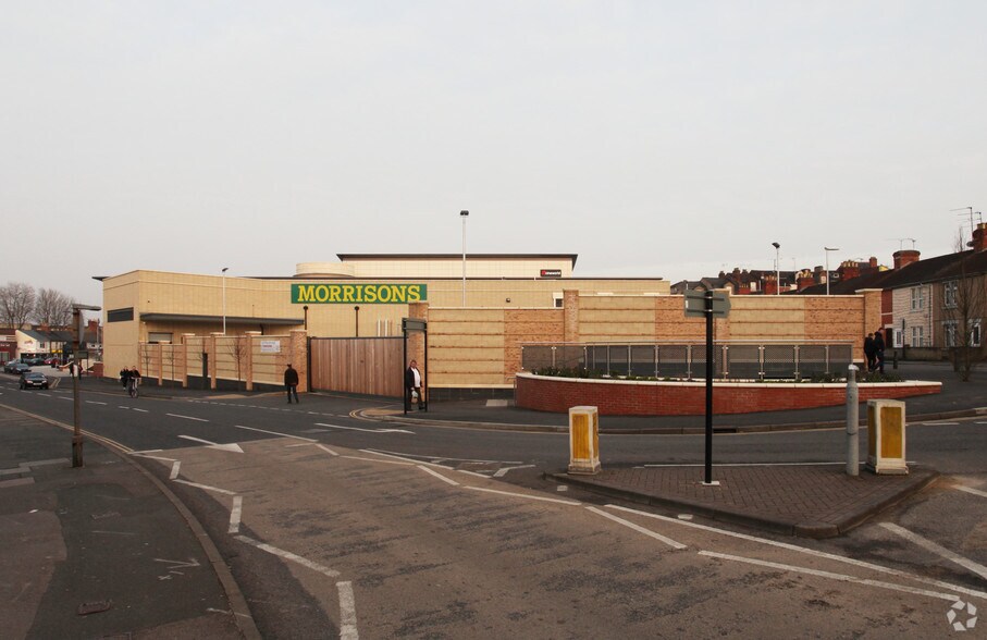 Regent Circ, Swindon à louer - Photo de l’immeuble – Image 3 sur 8