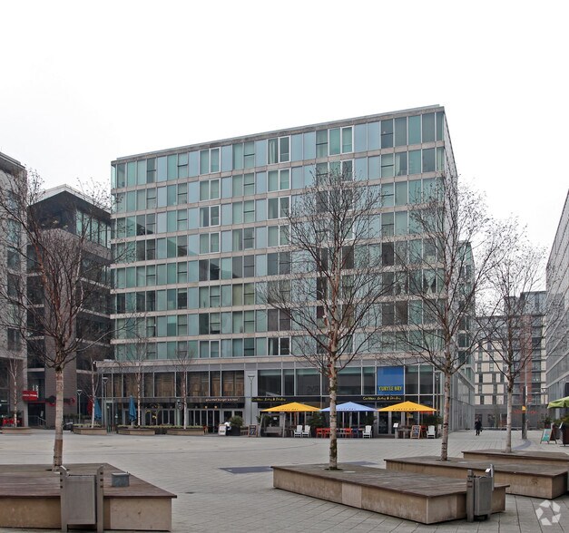 315 Avebury Blvd, Milton Keynes à louer - Photo principale – Image 1 sur 5