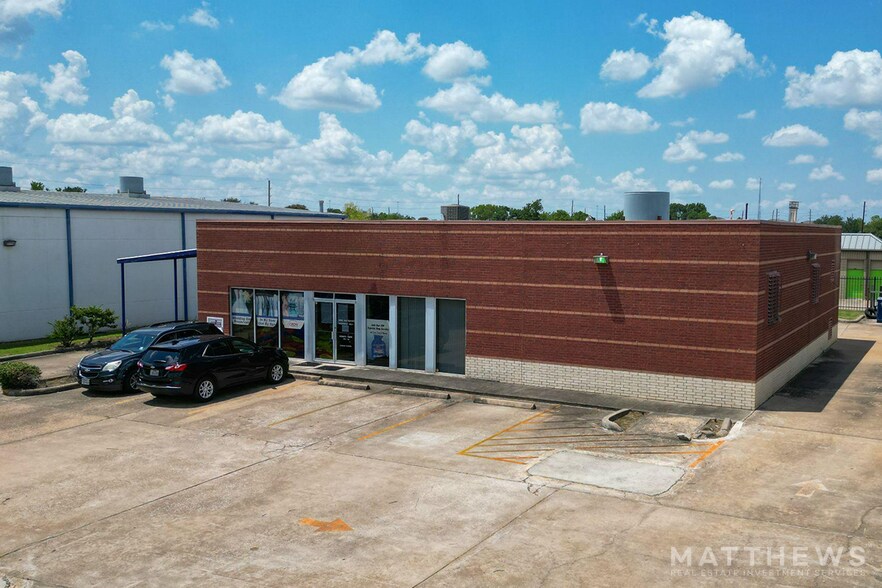 9125 Jones Rd, Houston, TX à vendre - Photo de l’immeuble – Image 2 sur 3