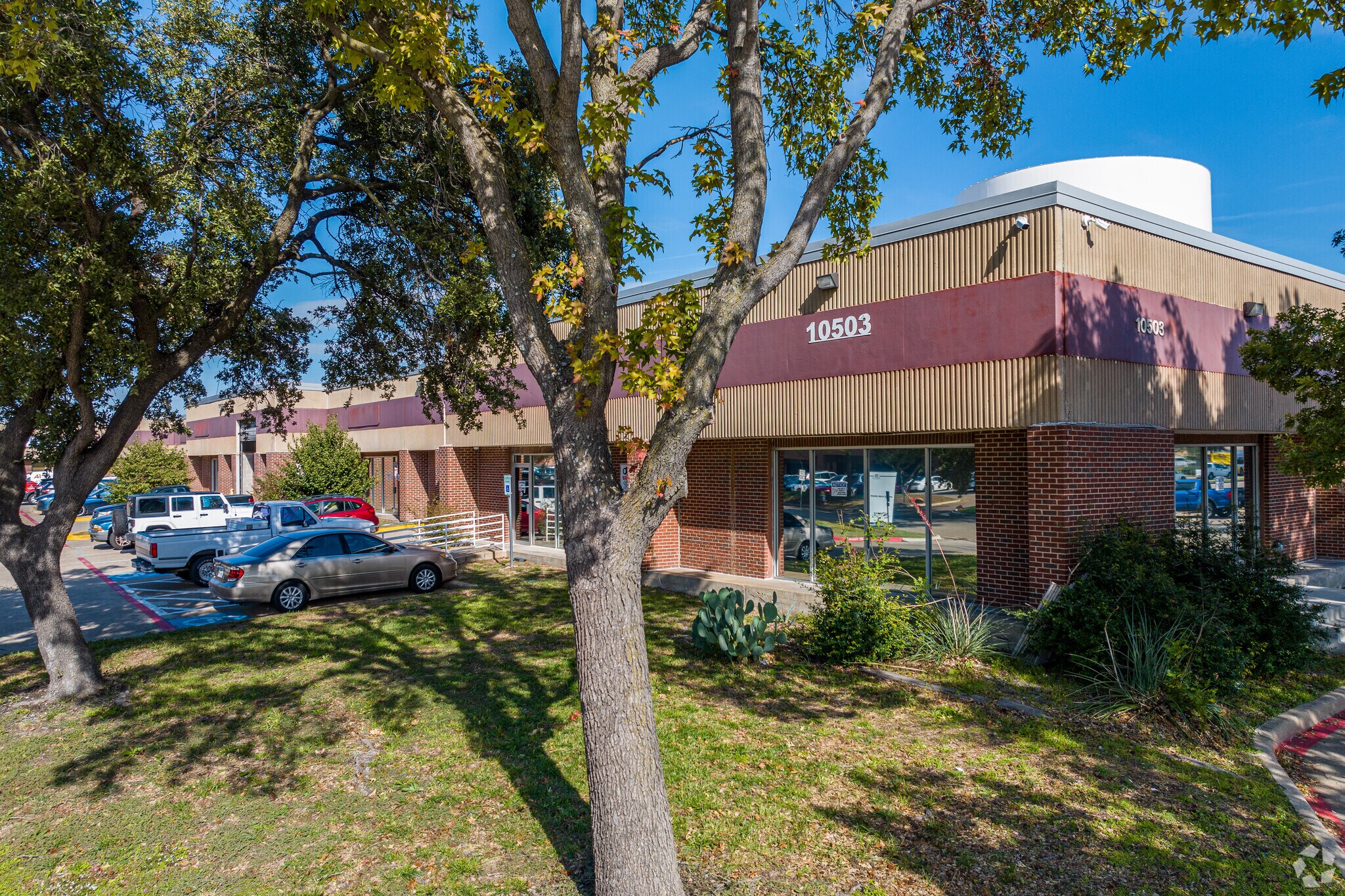 10503 Forest Ln, Dallas, TX à vendre Photo principale– Image 1 sur 8