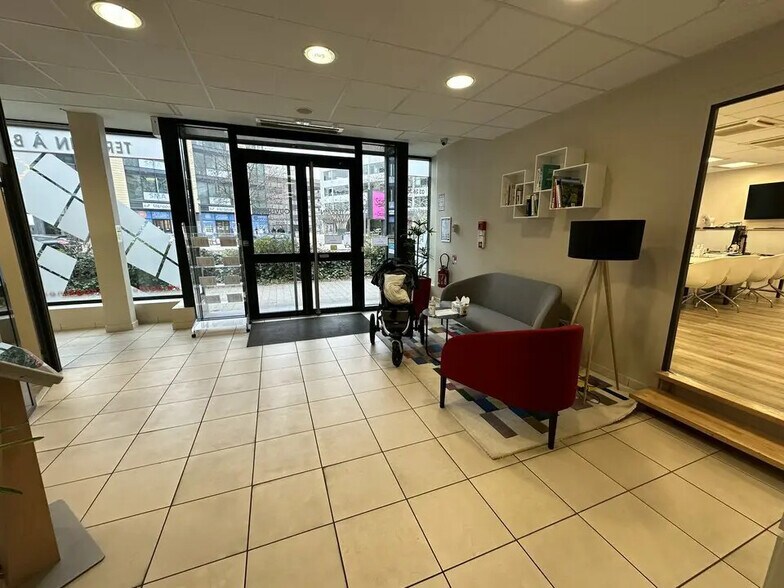 Bureau dans Reims à louer - Photo de l’immeuble – Image 3 sur 6