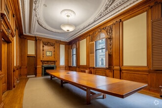 276-288 Rue Saint-Jacques, Montréal, QC à louer Photo intérieure– Image 1 sur 4