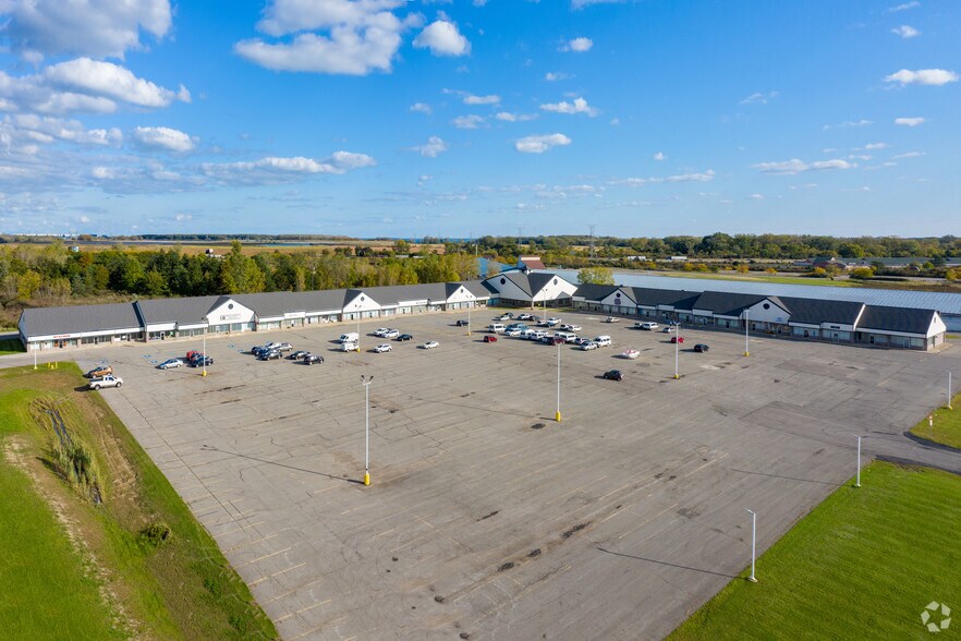 14930 Laplaisance Rd, Monroe, MI à louer - Photo principale – Image 1 sur 9