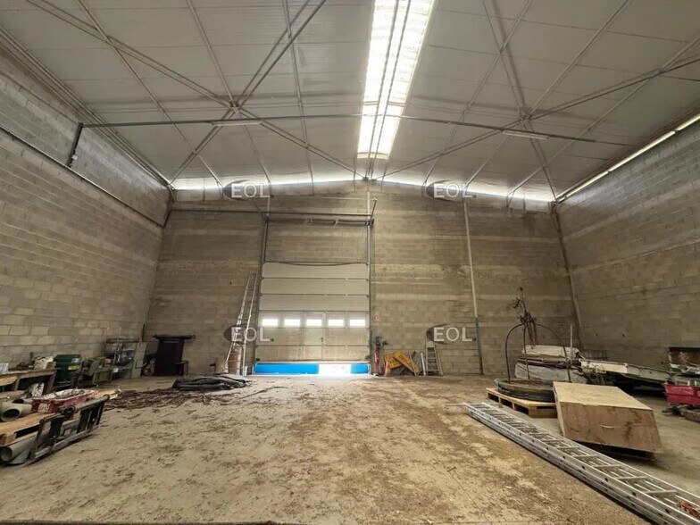 Industriel/Logistique dans Presles-en-Brie à louer - Photo de l’immeuble – Image 2 sur 9