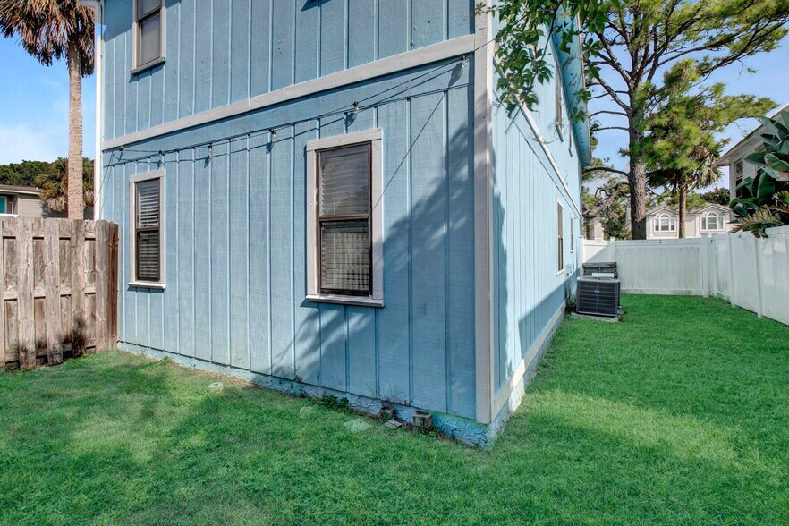 725 7th S ave, Jacksonville Beach, FL à vendre - Photo de l’immeuble – Image 3 sur 24