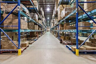 Plus de détails pour 5660 Rue Ferrier, Mont-Royal, QC - Industriel/Logistique à louer