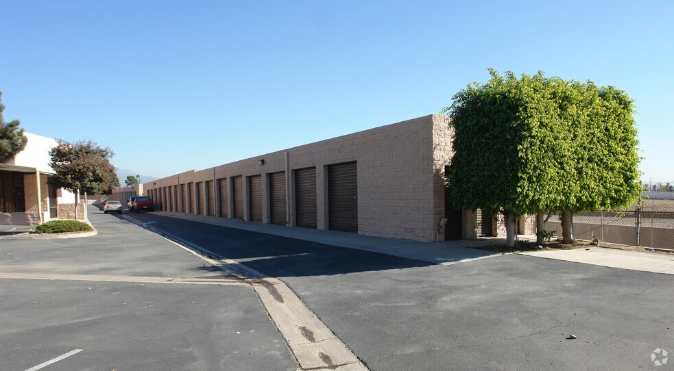 2600 California Ave, Monrovia, CA à louer - Photo de l’immeuble – Image 2 sur 7
