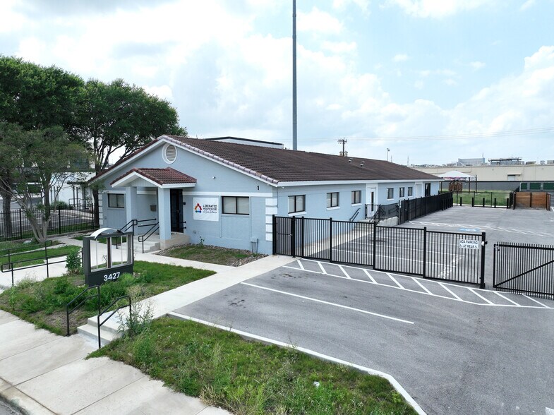 3427 Northeast Pky, San Antonio, TX à vendre - Photo de l’immeuble – Image 1 sur 20