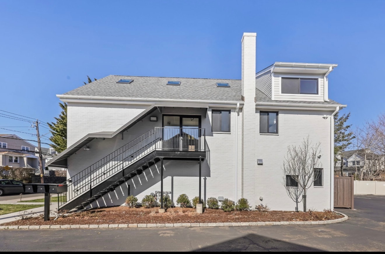 31 Saint Roch Ave, Greenwich, CT à louer Photo intérieure– Image 1 sur 23