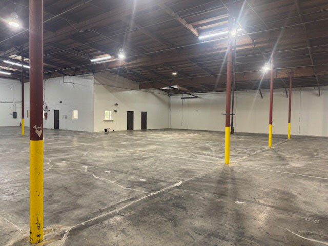 4025 E Arch Rd, Stockton, CA à louer - Photo de l’immeuble – Image 3 sur 4