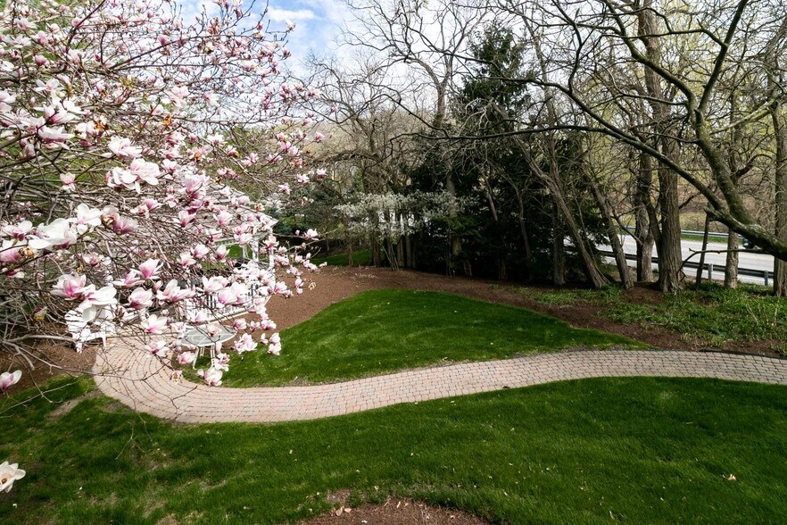 3158 S State Road 2, Valparaiso, IN à vendre - Photo de l’immeuble – Image 2 sur 23