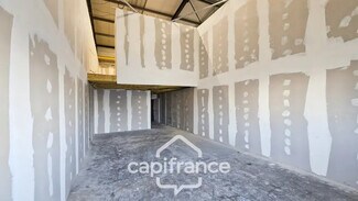 Plus de détails pour Local commercial à louer