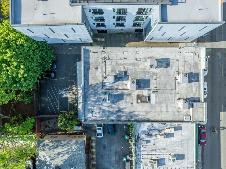 115 15th Ave E, Seattle, WA à vendre - Photo de l’immeuble – Image 3 sur 8